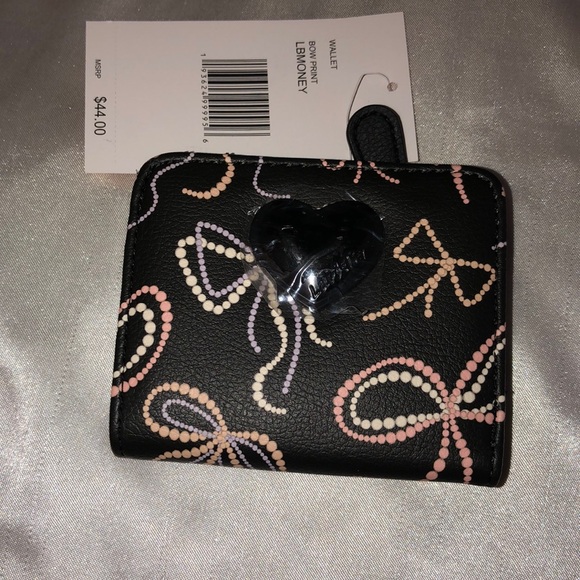 Betsey Johnson Luv Betsey Snap Card Wallet Black With Faux Pearl Bow Print NWT - Picture 16 of 16